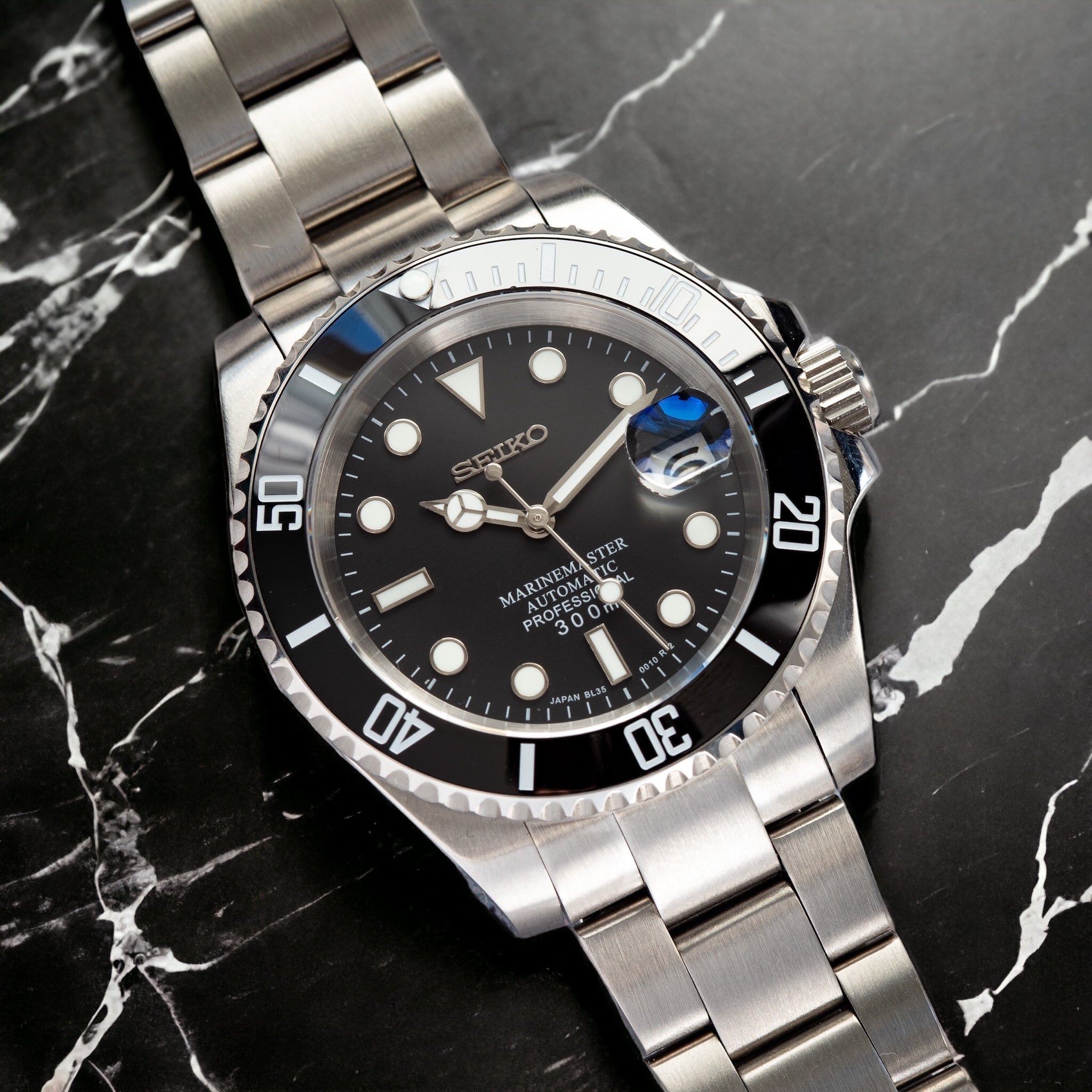 Seiko hotsell submariner black